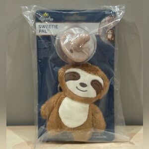 Itzy Ritzy Sweetie Pal “Peyton the Sloth” Lovey and Pacifier: NEW in Package